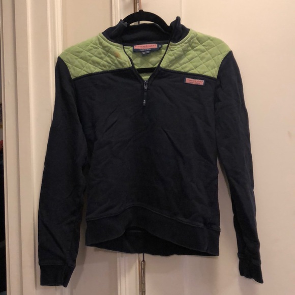 Vineyard Vines Tops - Vineyard Vines Sweatshirt